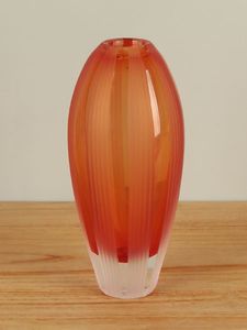 Glazen vaas geslepen zijdes 26 cm.