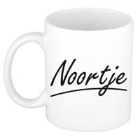 Noortje Naam koffiemok - beker - met sierlijke letters - wit - 300 ml - Cadeau - Dames