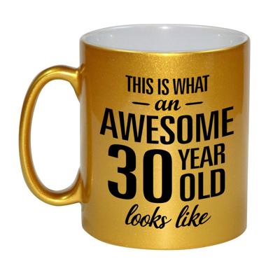 Awesome 30 year - verjaardag cadeau - koffiemok - drinkbeker - goud - 330 ml - 30 jaar