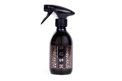 Trim & Plastic Care - 300 ml / 1 Fles - Perfect voor elke auto of motor - RUSH Official Trim & Plastic Care - 300 ml / 1 Fles - Perfect voor elke auto of motor - RUSH Official