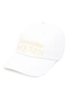 Alexander McQueen casquette en coton à logo brodé - Blanc - thumbnail