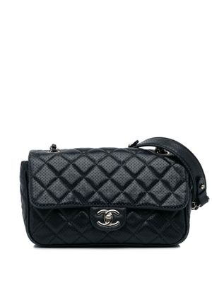 CHANEL Pre-Owned mini sac à main perforé Classic Flap (2014) - Bleu