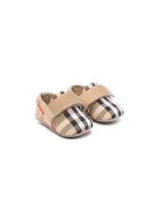 Burberry Kids chaussures pré-marches à attache scratch - Tons neutres