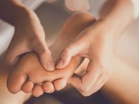 Voetenreflexmassage bij Veronica's Beauty & Wellness (45 min.) - thumbnail