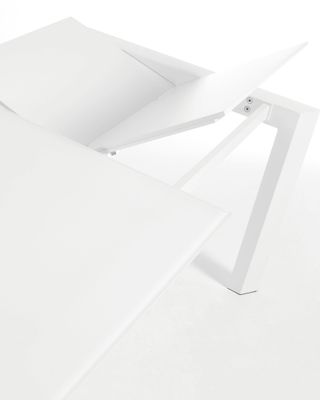 Kave Home Kave Home Eettafel Axis, Axis uitschuifbare tafel in wit glas en wit stalen poten 160 (220) cm Kave Home Kave Home Eettafel Axis, Axis uitschuifbare tafel in wit glas en wit stalen poten 160 (220) cm