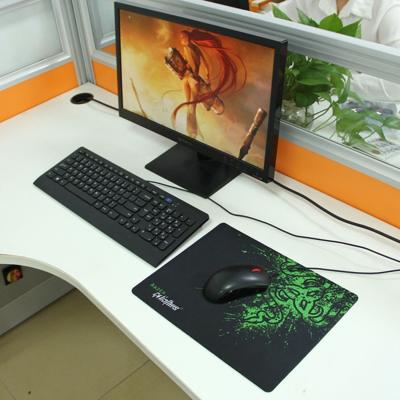 Slim anti-slip Razer patroon zachte soepele Rubber kleding oppervlak Game Pad muismat Afmeting: 317 x 244 x 2 mm