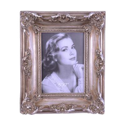 A RESIN PHOTO FRAME