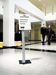 Durable INFO SIGN STAND A3 - 4813 Informatiezuil DIN A3 280 mm x 36 mm x 125 mm x 80 mm 1 stuk(s)