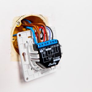 Shelly PLUS 2PM elektrische schakelaar Slimme schakelaar 2P Zwart