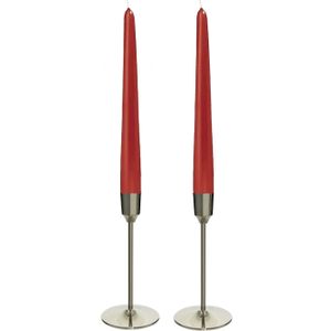 Kandelaars 2x aluminium zilver 20 cm met 12x rode dinerkaarsen