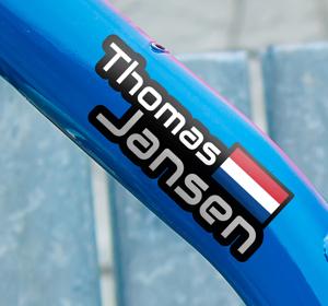 Vlag en achternaam fiets naamsticker