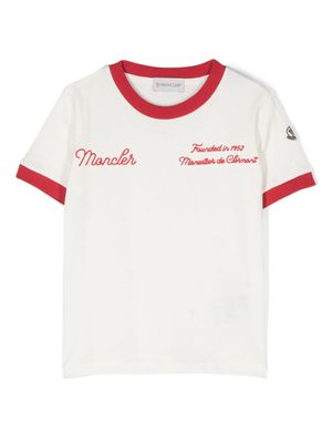 Moncler Enfant T-shirt met geborduurd logo - Wit Moncler Enfant T-shirt met geborduurd logo - Wit