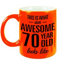 Awesome 70 year cadeau mok / beker neon oranje 330 ml   - - thumbnail