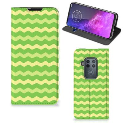 Motorola One Zoom | Hoesje met Magneet | Waves Green