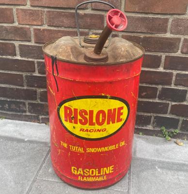 Rislone Racing Gasoline 6 Gallon Olieblik - Origineel Vintage Rislone Racing Gasoline 6 Gallon Olieblik - Origineel Vintage