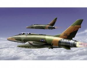 Trumpeter 1/72 F-100F Super Sabre