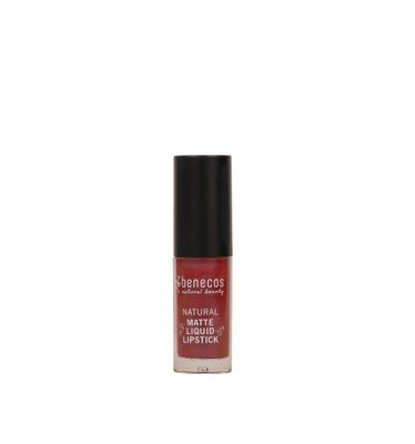 Natural lipstick liquid mat bloody berry