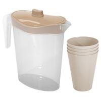 Waterkan/sapkan met deksel beige - 2,5 liter - kunststof - met 4x stuks kunststof glazen 430 ml