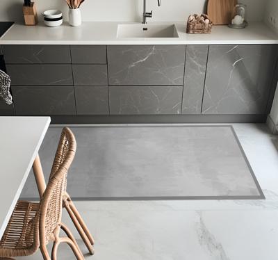 Glad grijs vinyl vloerkleed keuken