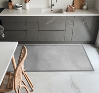 Glad grijs vinyl vloerkleed keuken