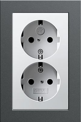 Dubbel stopcontact wit glanzend Gira Nieuw antraciet afdekraam E2
