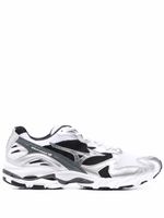 Mizuno baskets à design à empiècements - Blanc