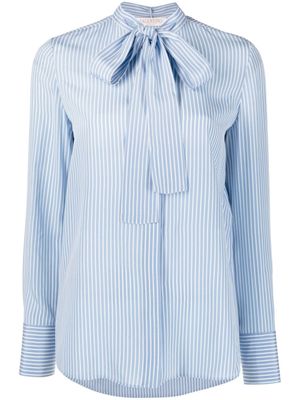Valentino Garavani chemise rayée en soie à col lavallière - Bleu