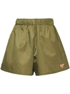 Prada short Re-Nylon à plaque logo - Vert