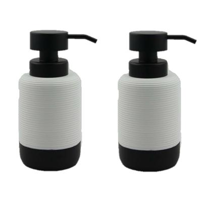 Items Zeeppompje/dispenser - 2x - klassiek - wit zwart - keramiek - 10 x 17 cm - toilet/badkamer/keu