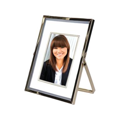 Giftdecor Fotolijstje voor 10 x 15 cm foto - goud - metaal - Modern - frame 16 x 21 cm - staand