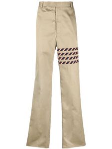 Thom Browne pantalon chino à détail 4 bandes signature - Tons neutres