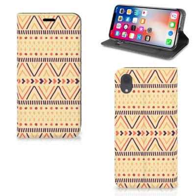 Apple iPhone Xr | Hoesje met Magneet | Aztec Yellow