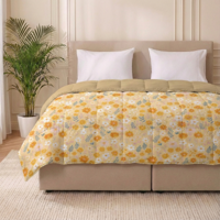 1+1 Gratis Wasbaar Easy Dekbed Zonder Overtrek - Zonder Overtrek - Orange Flower Field - Dekbed-Discounter.nl