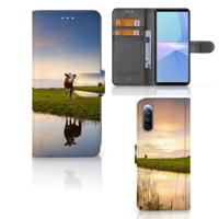 Sony Xperia 10 III | Telefoonhoesje | Met pasjeshouder | Koe Sony Xperia 10 III | Telefoonhoesje | Met pasjeshouder | Koe