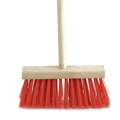 Kinderbezem voor buiten tegels - rood/hout - met steel 78 cm - Tuingereedschap Kinderbezem voor buiten tegels - rood/hout - met steel 78 cm - Tuingereedschap