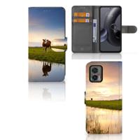 Motorola Edge 30 Neo | Telefoonhoesje | Met pasjeshouder | Koe