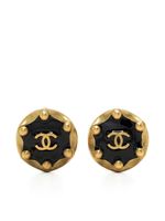 CHANEL Pre-Owned boucles d'oreilles boutons à logo CC (1994) - Noir - thumbnail