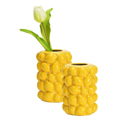 Bloemenvaas citroenen - 2x - geel - keramiek - D12 x H19 cm - fruitvaas citroen patroon