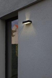 Lutec FADI 6939501330 Wandlamp op zonne-energie met bewegingsmelder LED 5 W Warmwit tot koudwit Zwart