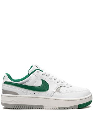 Nike baskets Gamma Force 'Malachite' - Blanc