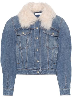 Chloé veste en jean à col en peau lainée - Bleu