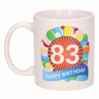 83 jaar Verjaardag koffiemok - cadeau beker - feestelijke ballonnen print - 300 ml - keramiek - wit