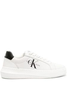 Calvin Klein baskets en cuir à logo imprimé - Blanc