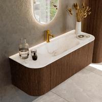 Badmeubel Mondiaz Kurve-Dlux | 130 cm | Meubelkleur Walnut | Wastafelkleur Frappe | Solid surface | Midden spoelbak | 1 kraangat