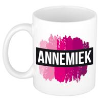 Annemiek naam cadeau koffie mok - beker - met roze verfstrepen - Cadeau collega - moederdag
