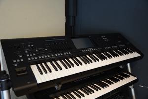 Yamaha Genos keyboard  XXXXXXXXX3-2418