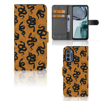 Telefoonhoesje met Pasjes voor Motorola Moto G62 5G Snakes