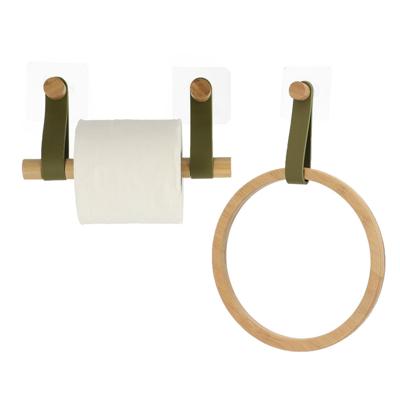 Badkamer set toiletrolhouder en handdoekhaak - zelfklevend - cognac - bamboe/kunstleer - zonder bore
