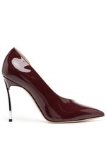 Casadei escarpins pointus à fini brillant - Rouge Casadei escarpins pointus à fini brillant - Rouge