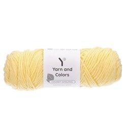 Yarn and Colors Chunky Amazing 010 Vanilla